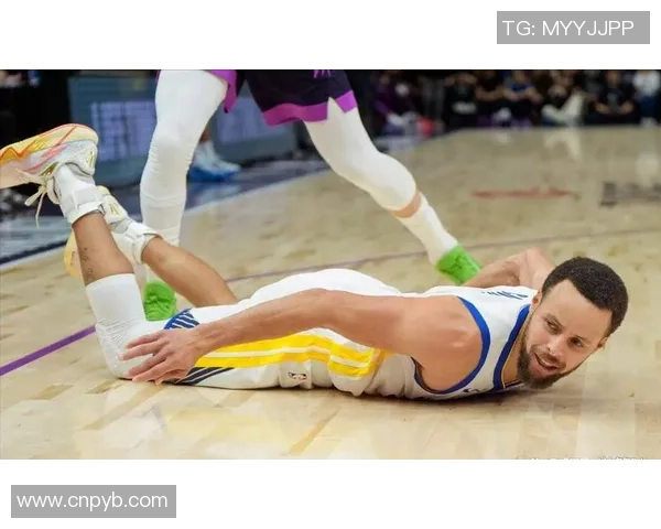 库里迸发前给假肢男孩签名，他还藏了一个隐秘！